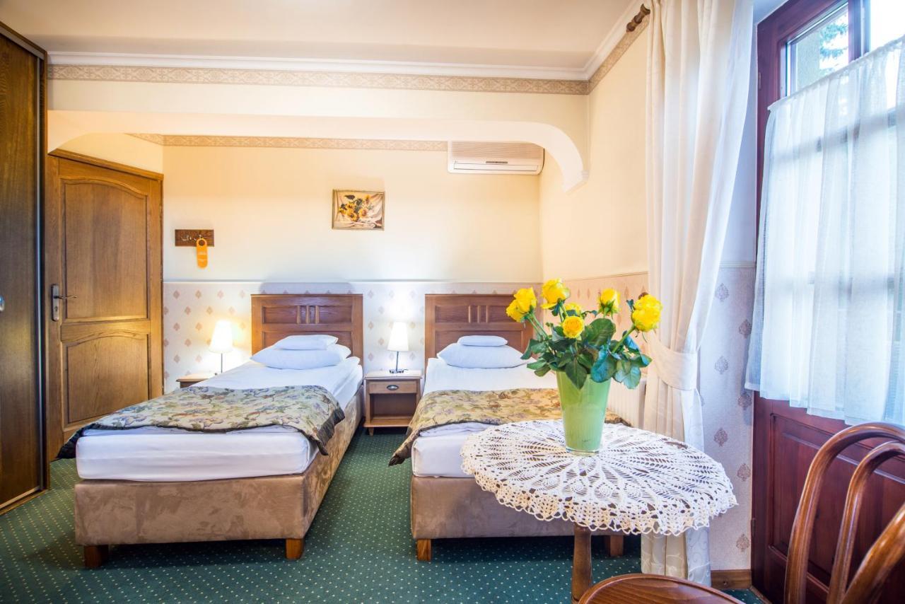 Hotel Dwa Ksiezyce Kazimierz Dolny Kültér fotó