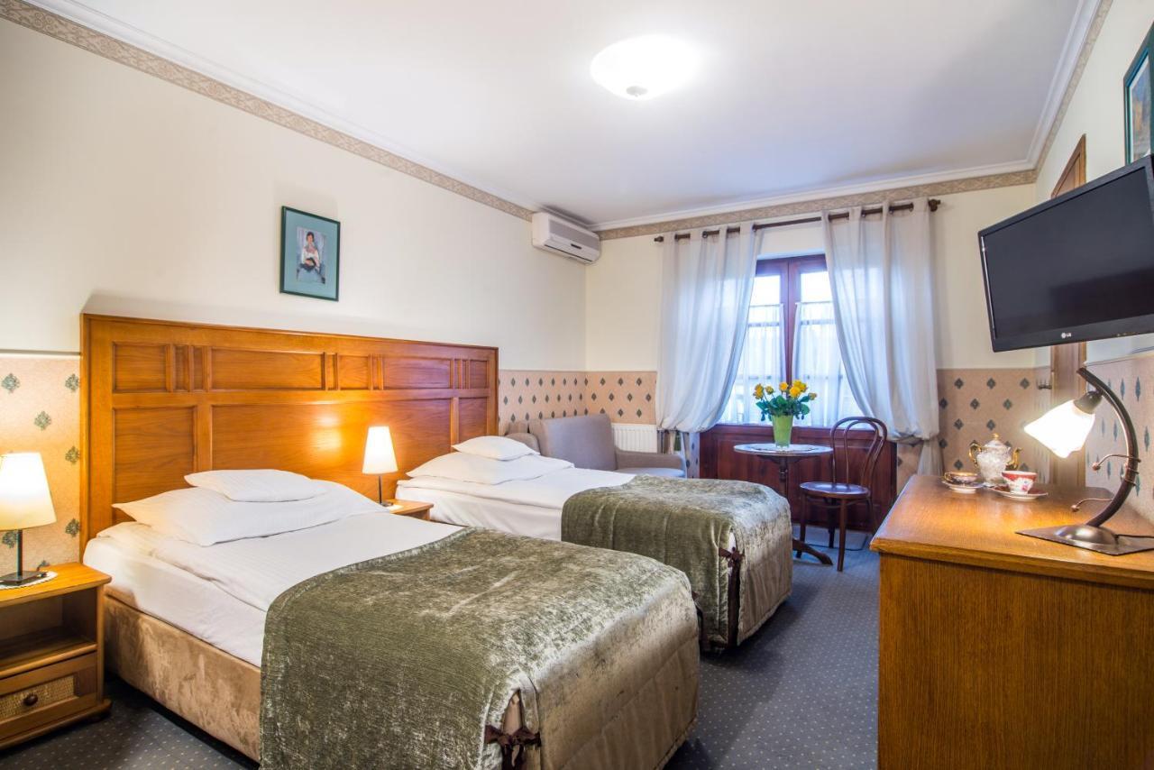 Hotel Dwa Ksiezyce Kazimierz Dolny Kültér fotó