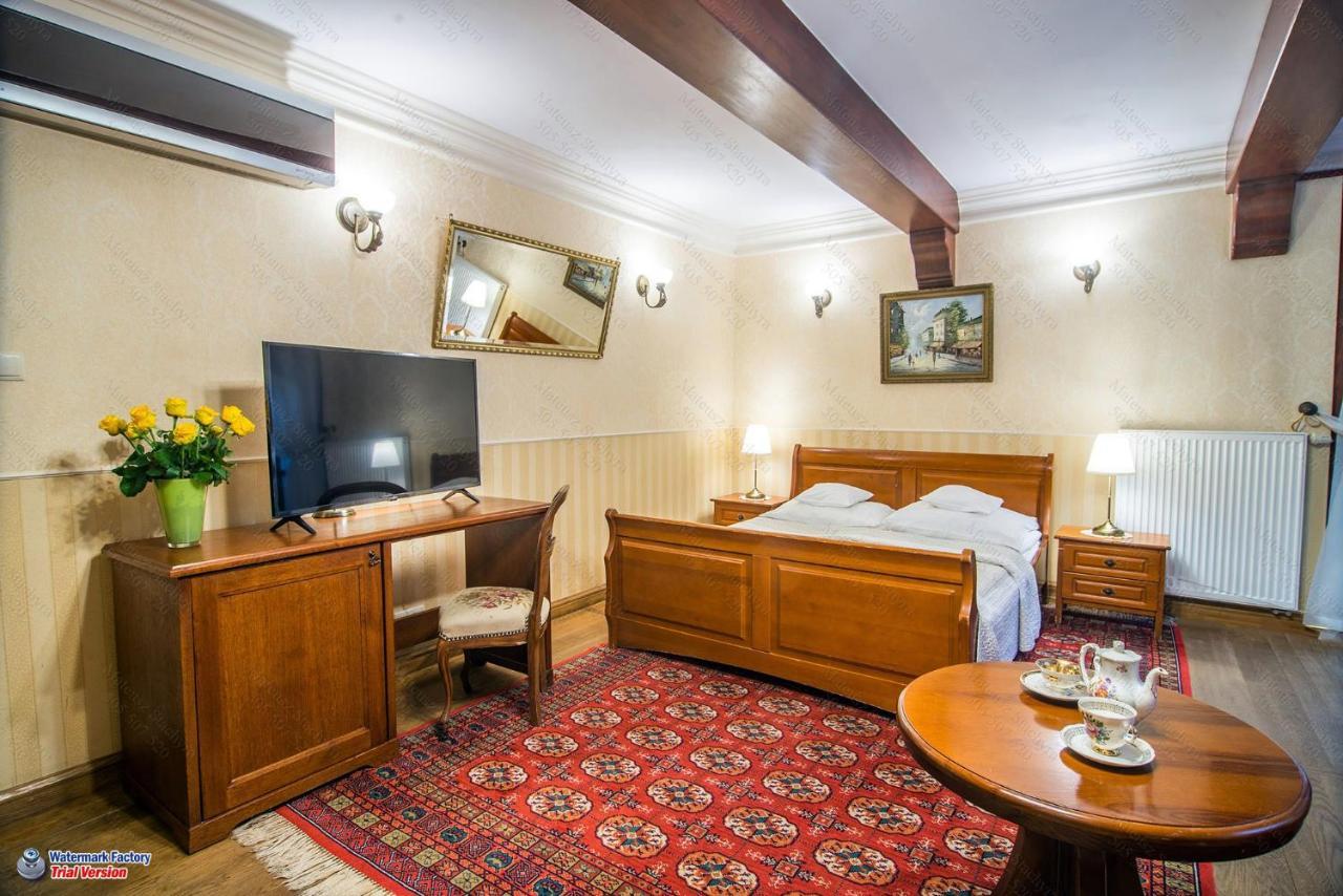 Hotel Dwa Ksiezyce Kazimierz Dolny Kültér fotó