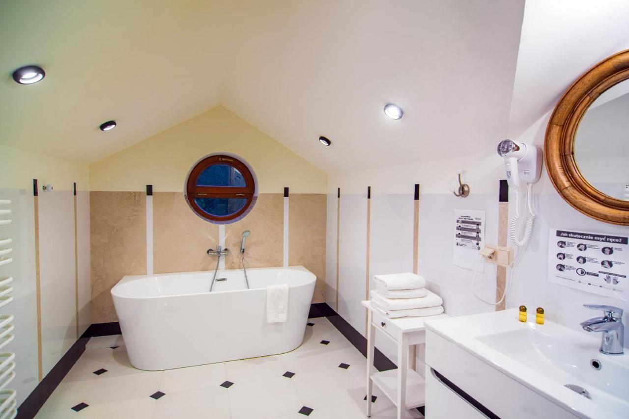 Hotel Dwa Ksiezyce Kazimierz Dolny Kültér fotó