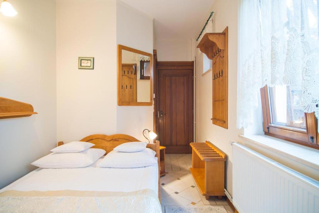 Hotel Dwa Ksiezyce Kazimierz Dolny Kültér fotó