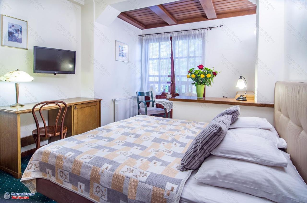 Hotel Dwa Ksiezyce Kazimierz Dolny Kültér fotó