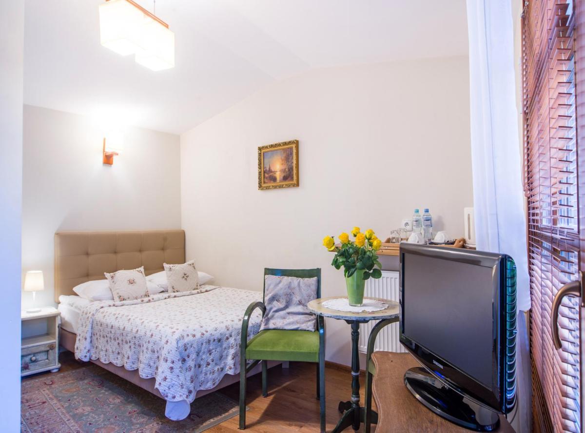 Hotel Dwa Ksiezyce Kazimierz Dolny Kültér fotó